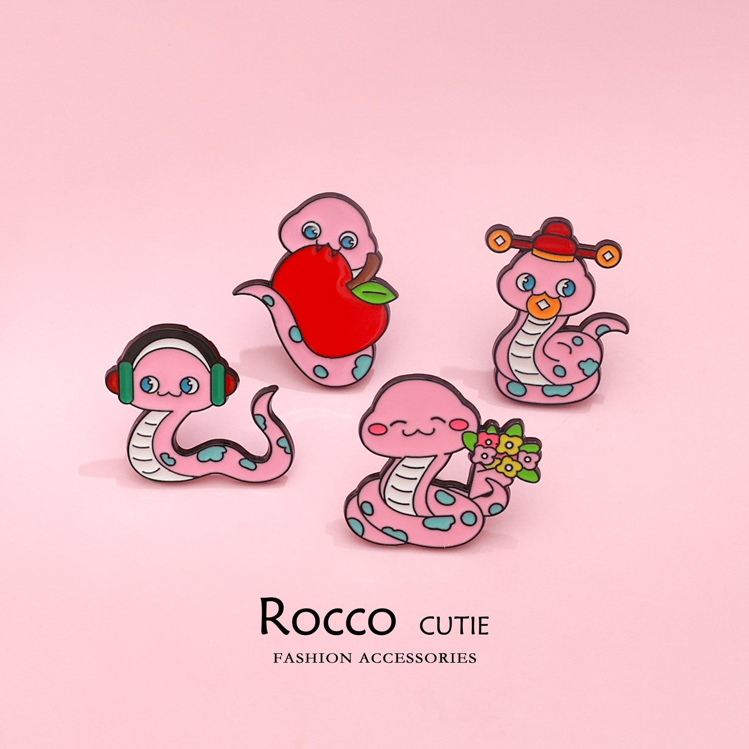 2025年新款蛇年粉色小蛇胸针好运新年礼物徽章别针衣服包包装饰品