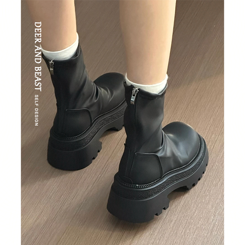 2025年早秋巨好看的靴子女款短靴