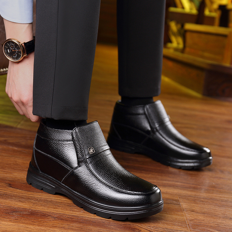 冬季真皮羊毛男棉鞋加绒加厚保暖棉皮鞋加肥加宽有464748加大号码