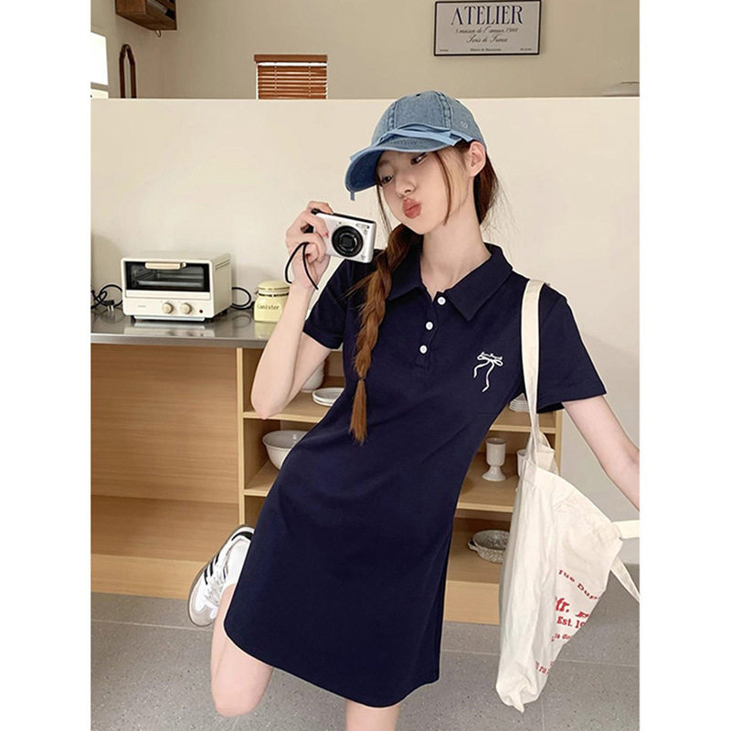 纯棉学院风POLO领刺绣连衣裙