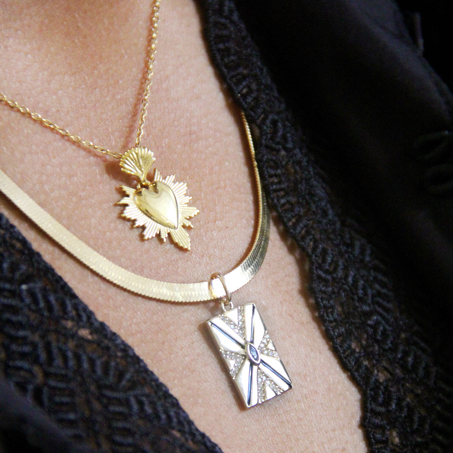 JFB厚包金百搭方形吊坠时尚中性