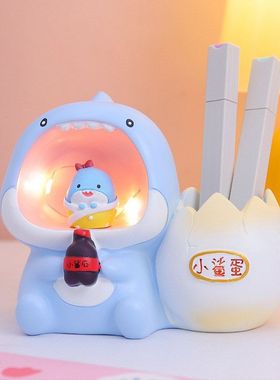 鲨瓜鲨鱼摆件小办公派对学生笔筒