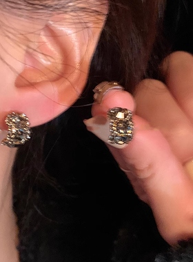 925纯银黑色锆石耳钉女轻奢精致高级感耳环2023年新款潮C型耳夏季