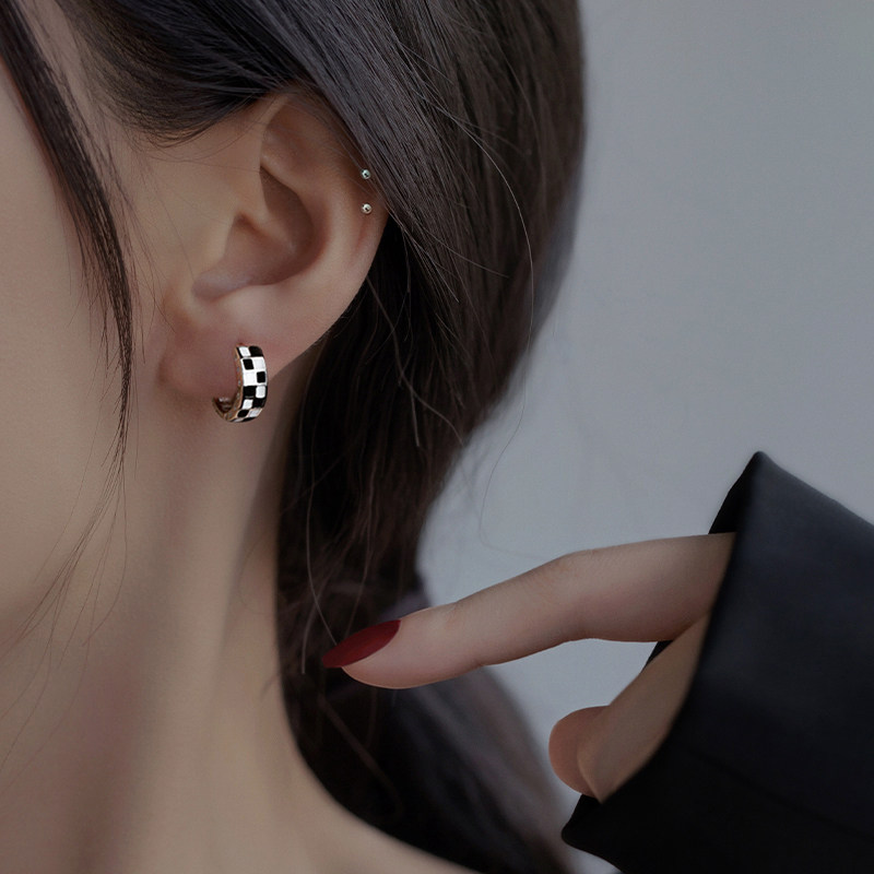925银女白棋盘格耳扣小众设计