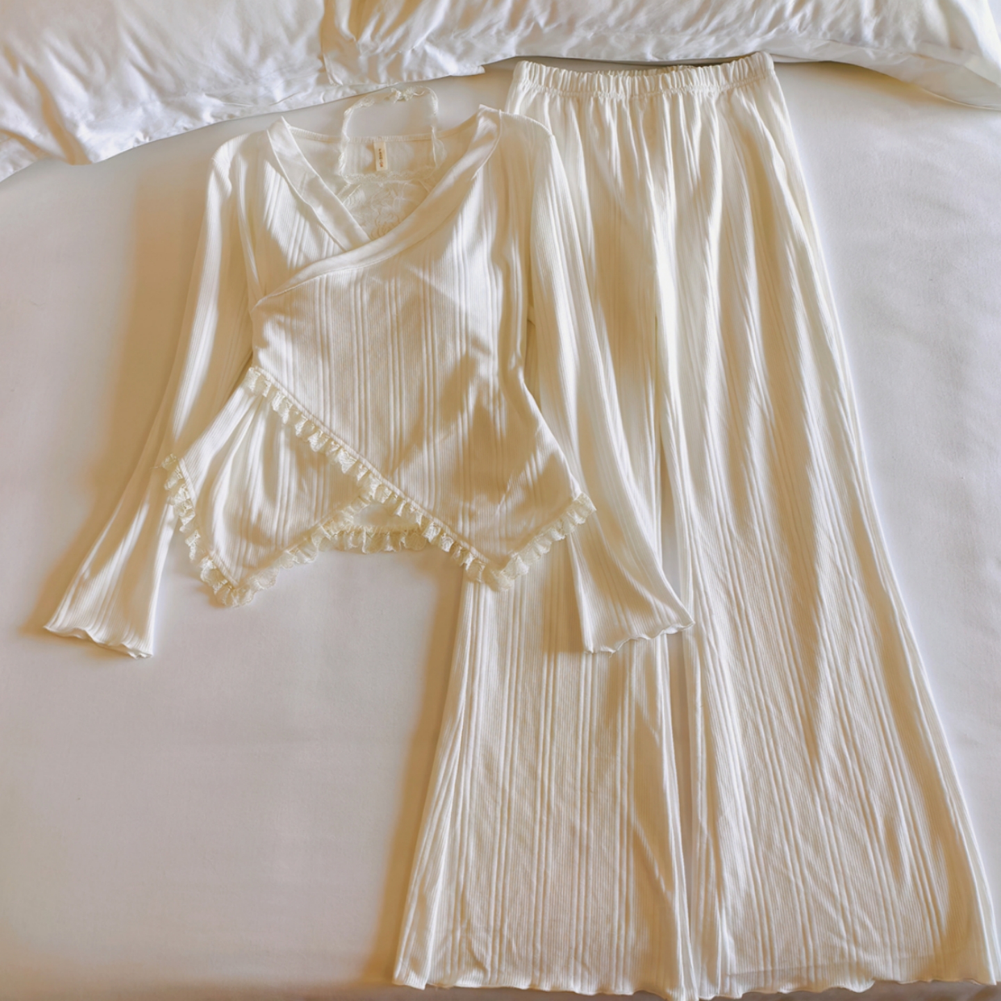 带胸垫睡衣女春秋冬季纯棉家居服