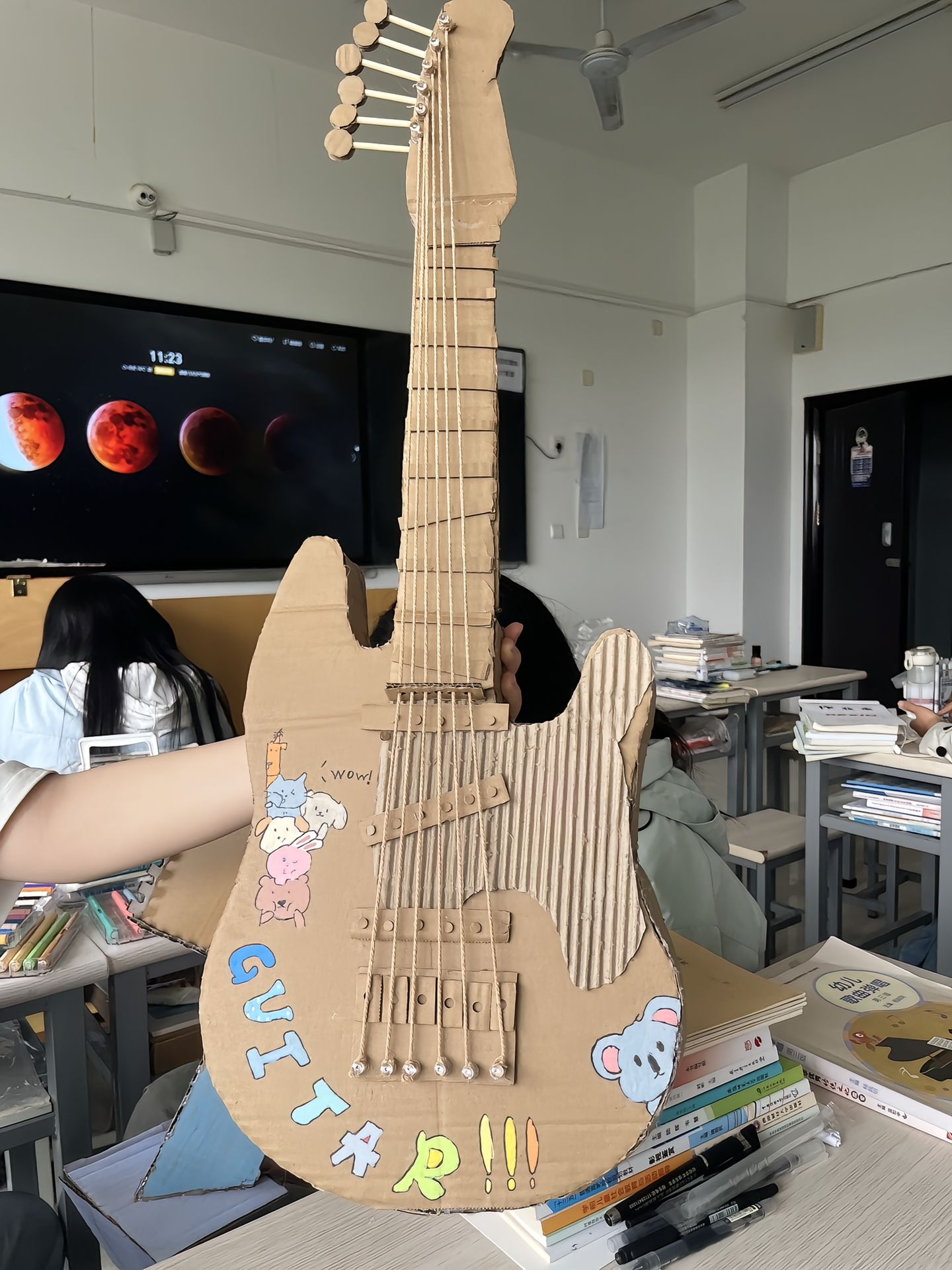纸板乐器DIY吉他琵琶古筝小提琴手工制作材料小学幼儿园变废为宝