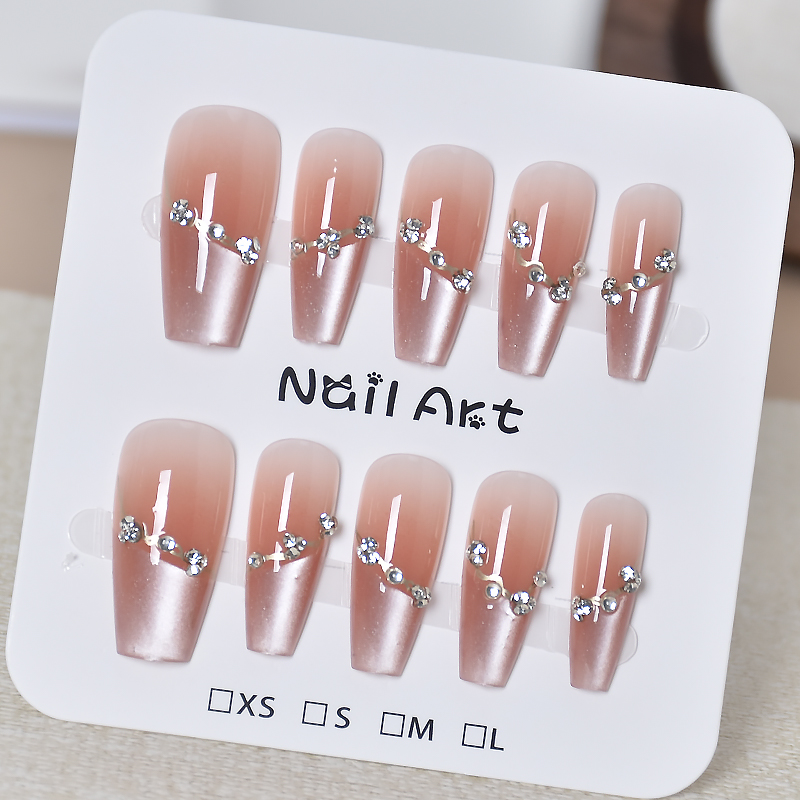 黄黑皮显白美甲穿戴甲2025新款轻奢高级感新娘拍婚照猫眼指甲贴片