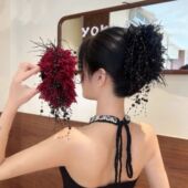 潮流高级 春夏时尚 下单立减50 牡丹花珠珠流苏羽毛抓夹2025爆款