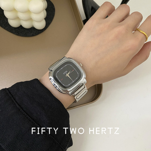 女表男表情侣表 防水简约大表盘高级感方形ins帅气时尚 52赫兹