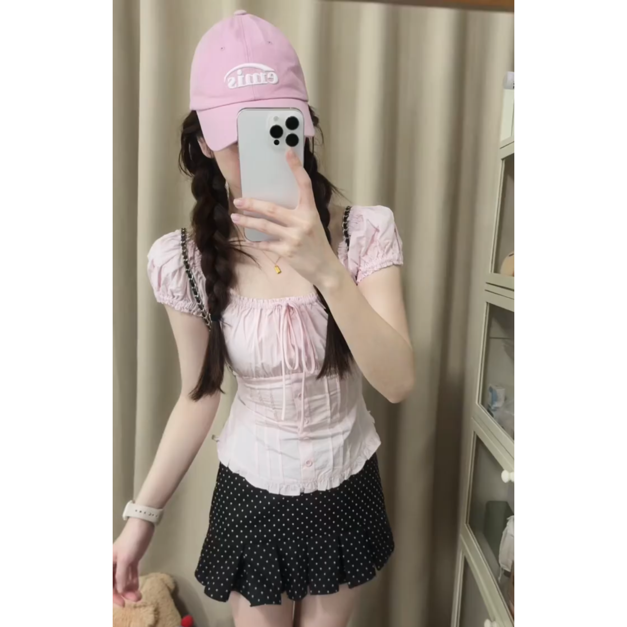凤梨妹妹镂空方领一字肩泡泡袖小衫蝴蝶结蕾丝衬衣女波点短裙套装
