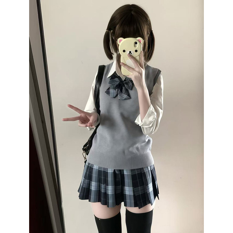 jk制服纯色马甲背心原创日系可爱甜美基础上衣长袖叠穿百褶裙套装