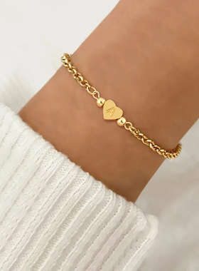 跨境热卖简约款爱心腐刻字母串珠手链A-Z大写英文首字母手链