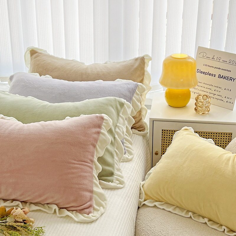 冬季加厚牛奶绒枕套一对纯色珊瑚绒枕头套家用单人花边枕芯套
