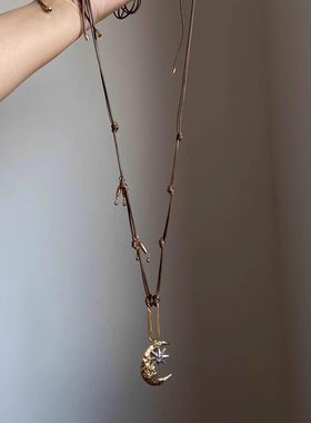 日月同辉”月牙芒星蜡绳项链