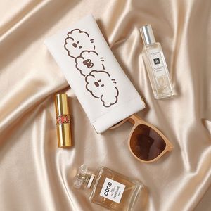 ins可爱三只小狗眼镜盒便携随身携带近视眼镜收纳袋少女心墨镜包