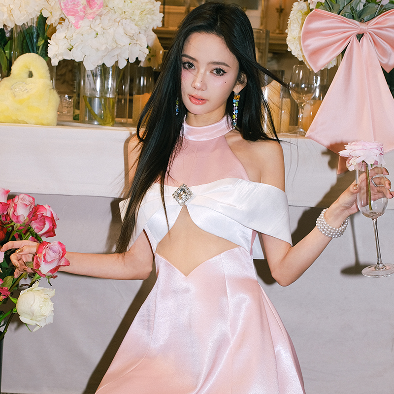 Maison Wester春季度假风细闪缎面露肩网纱裙子连衣裙可露丽穿搭