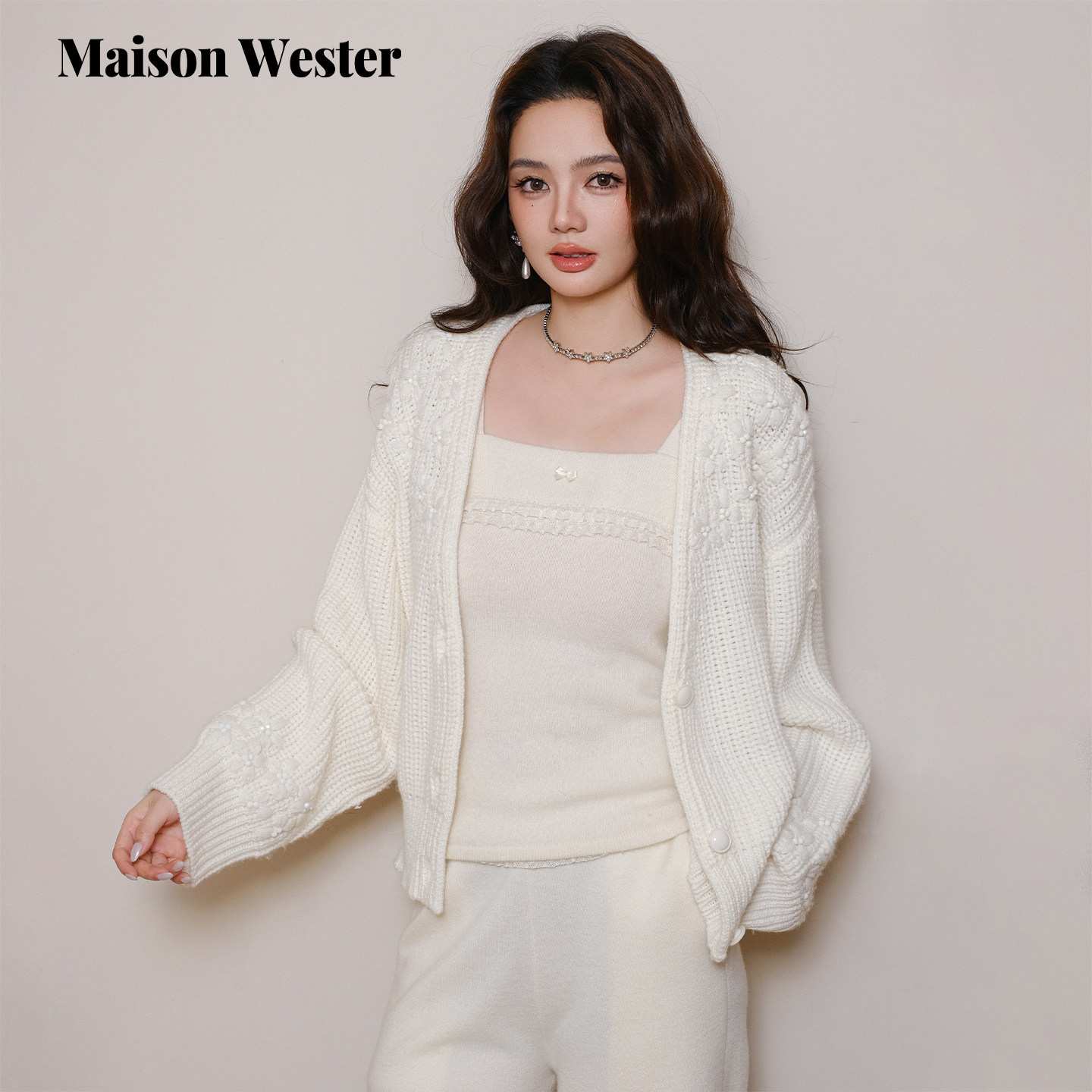 Maison Wester2025冬季新品千金风V领上衣白短款针织衫开衫外套