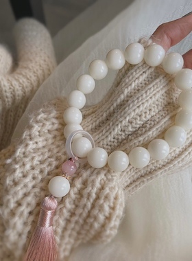 天然白玉文玩把件挂件绕指柔