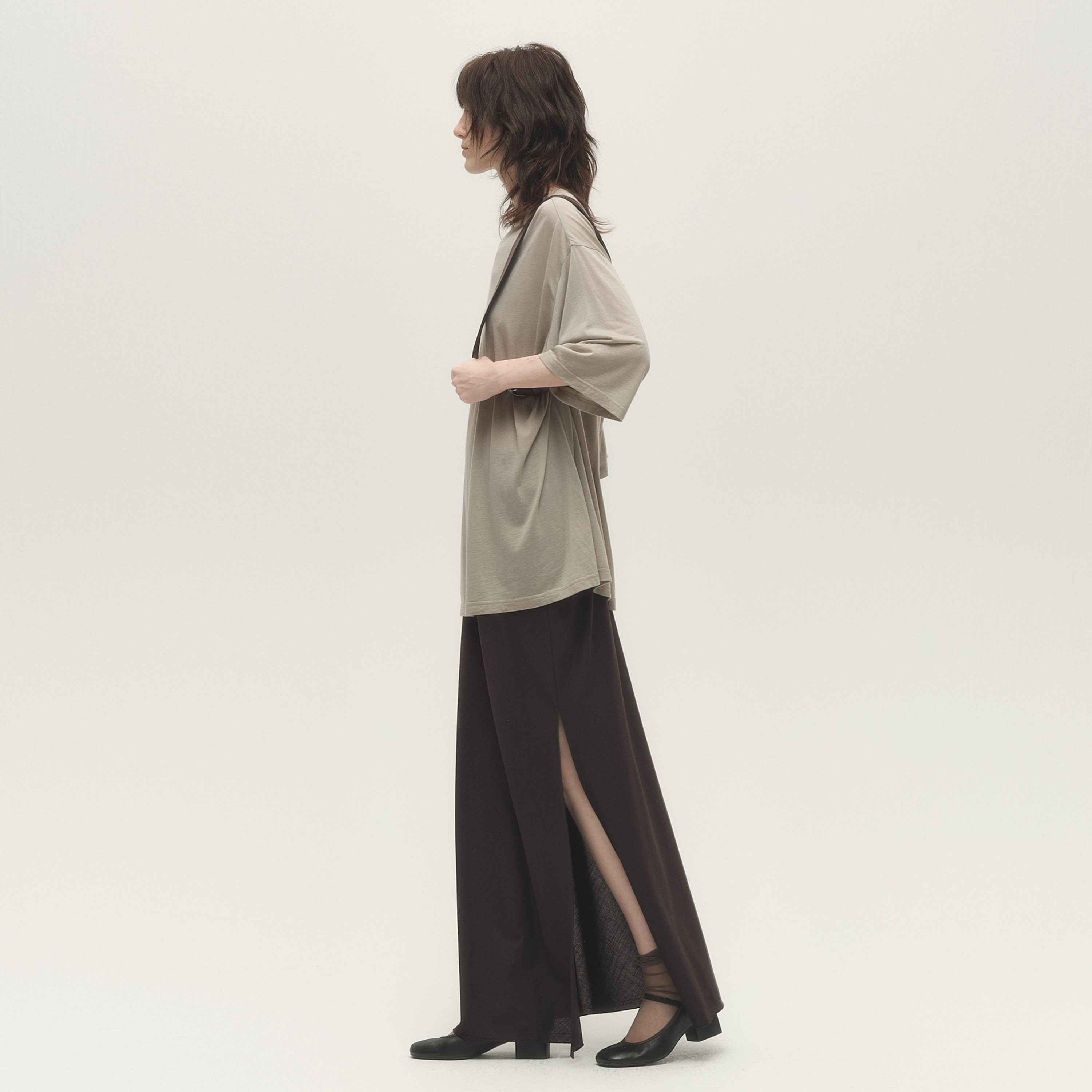 白弓“可机洗羊毛系列”都市感A字鱼尾半身裙女单开叉长裙秋55590