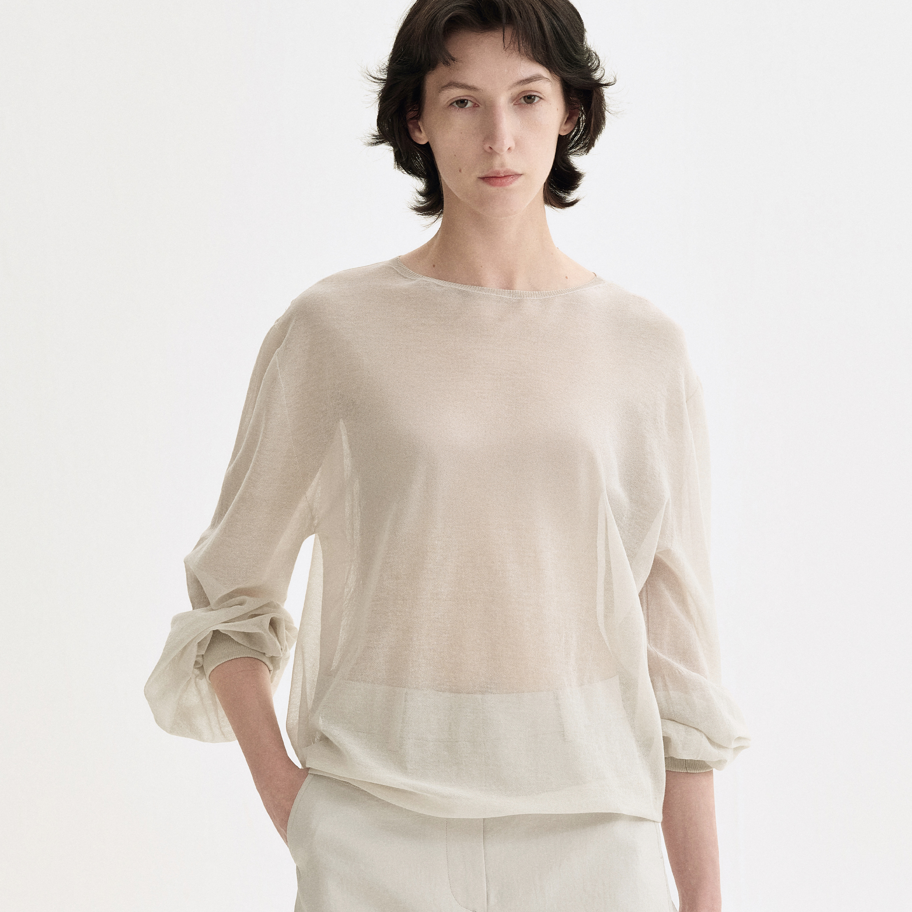 白弓“云感系列”夏新款超薄微透长袖罩衫上衣女极简风小衫51587