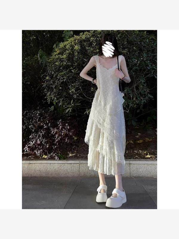 蕾丝花边拼接白色吊带连衣裙子超仙女显瘦气质设计感小众长裙春夏