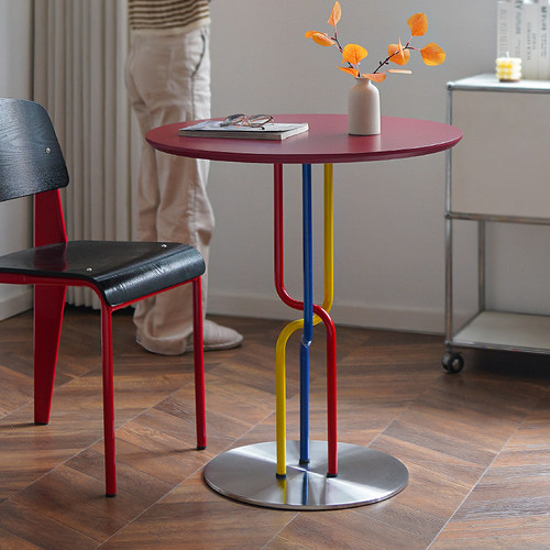 北欧彩虹圆桌家用小户型实木餐桌