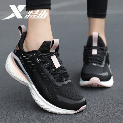 特步女鞋动力巢冬季网面透气