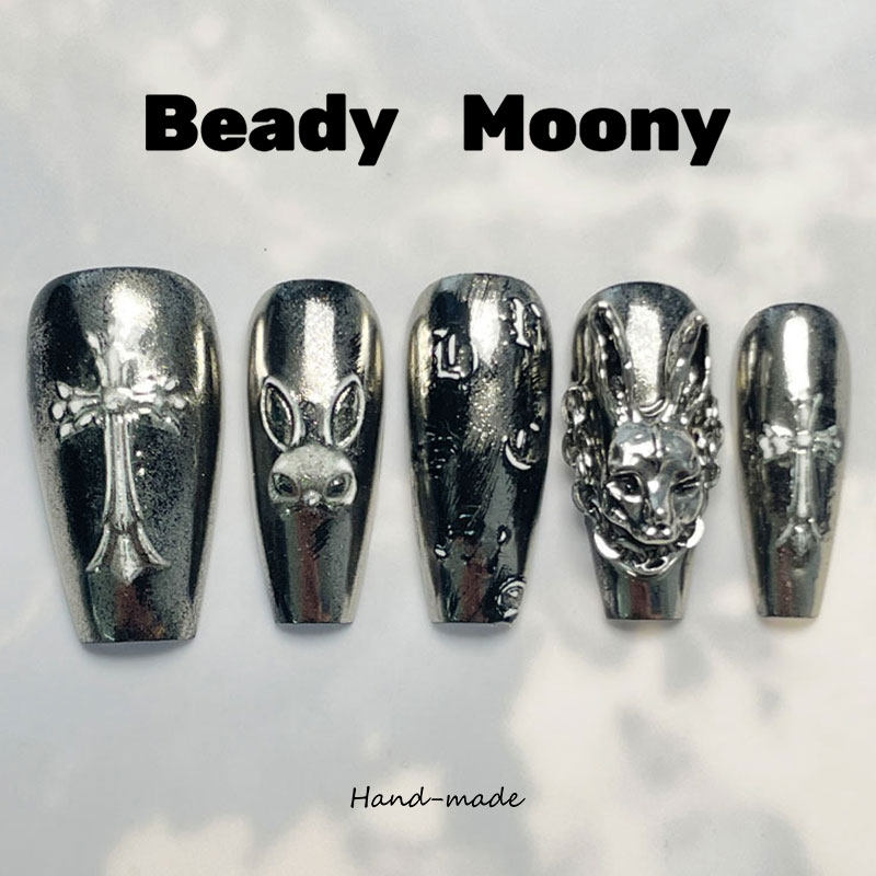 BeadyMoony2024新款手工穿戴甲新款秋冬高级感暗黑系列中长美甲图片
