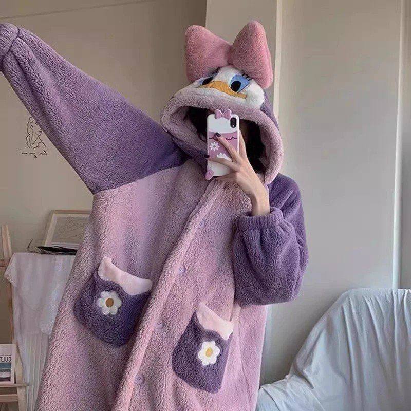 珊瑚绒睡衣女唐老鸭秋冬睡袍加绒加厚保暖家居服可爱女款冬季睡裙