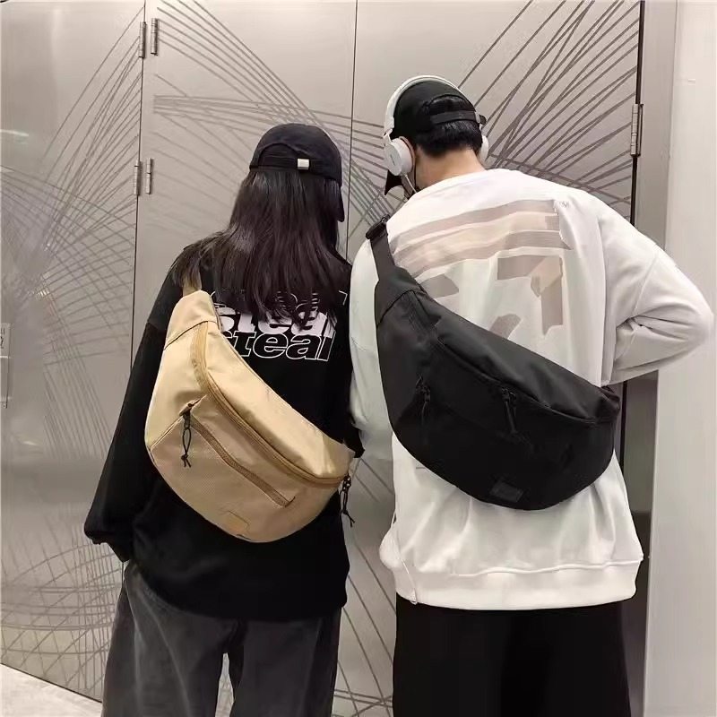 日本代购斜挎包日系大容量帆布百搭港风时尚街头潮牌男胸包腰包