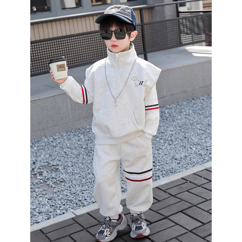 韩国Uamtor男童套装2025新款帅气时髦儿童春秋运动卫衣叠穿三件套