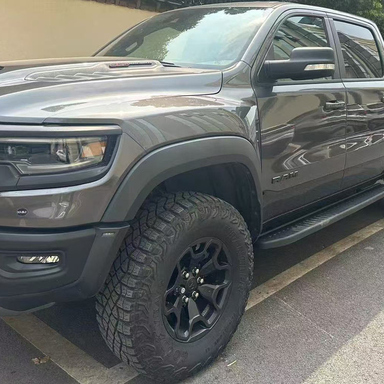 适用道奇公羊RAM1500霸王龙长角号叛逆者丰田坦途竞技脚踏板加装