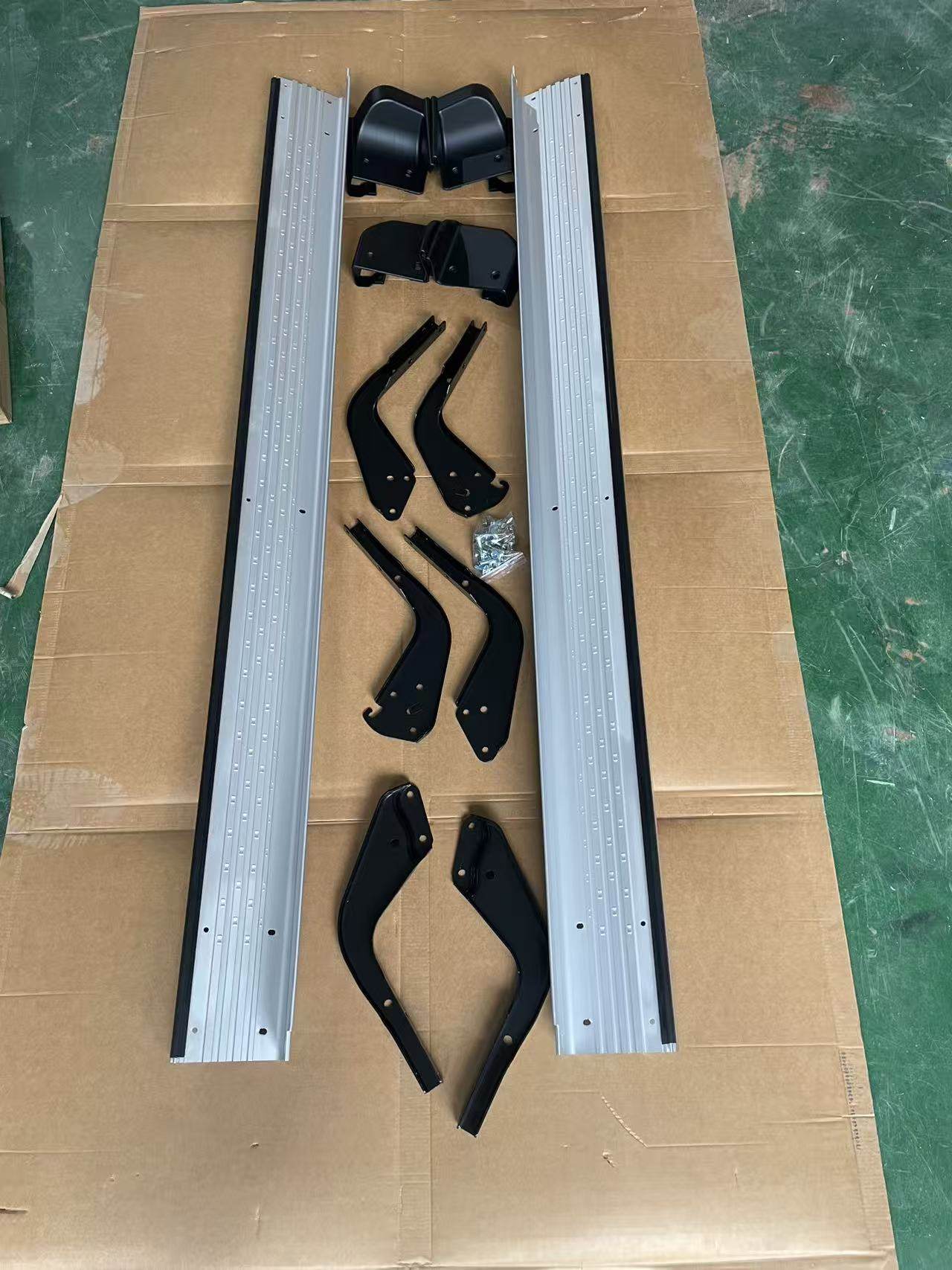 适用丰田霸道普拉多3400LC90汽车脚踏板侧踏板上车踏板加装