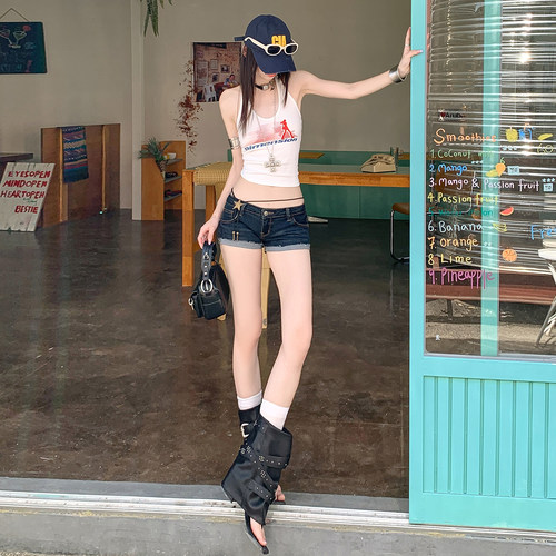 美式复古深蓝色牛仔短裤