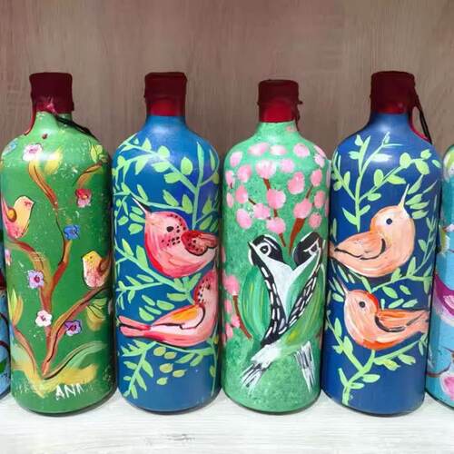 格鲁吉亚干红葡萄酒红酒绘制陶瓷