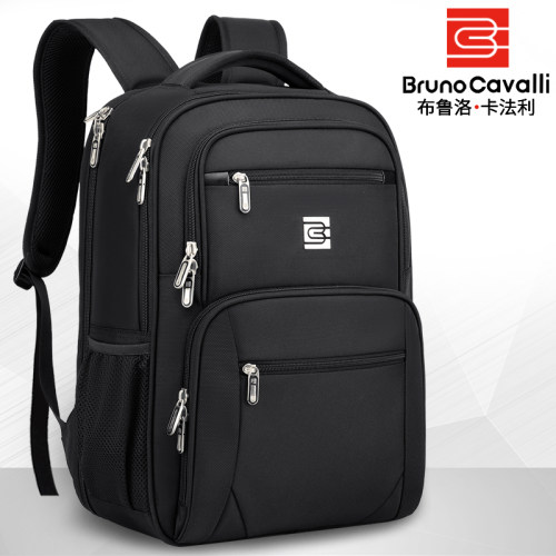 布鲁洛.卡法利旅行双肩包