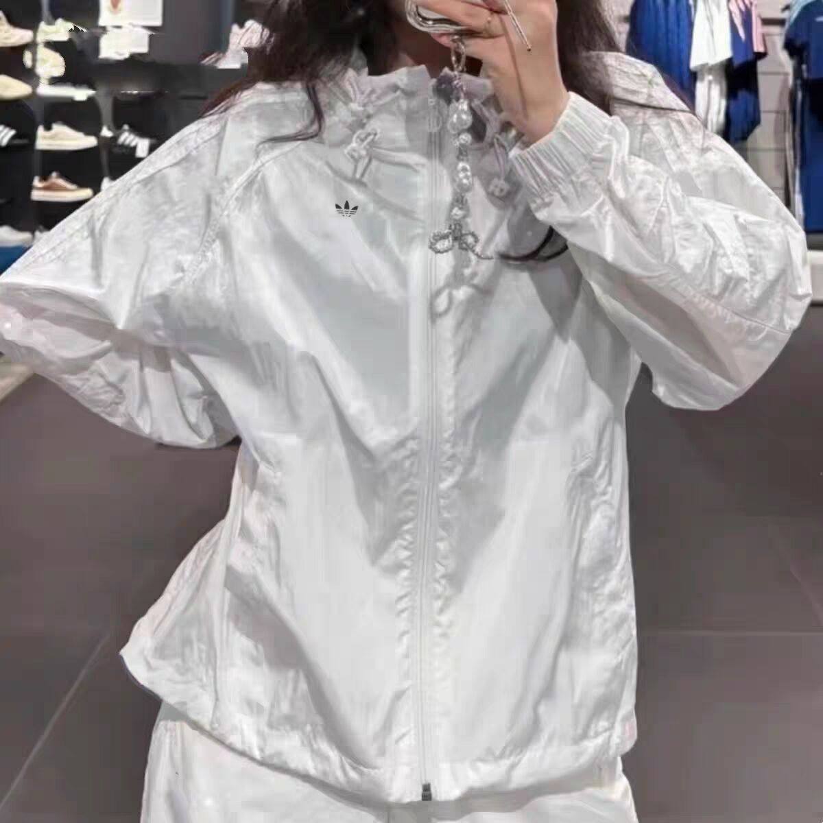 品牌优选夏连帽夹克男三条杠防晒衣情侣休闲薄款防晒服外套女潮牌