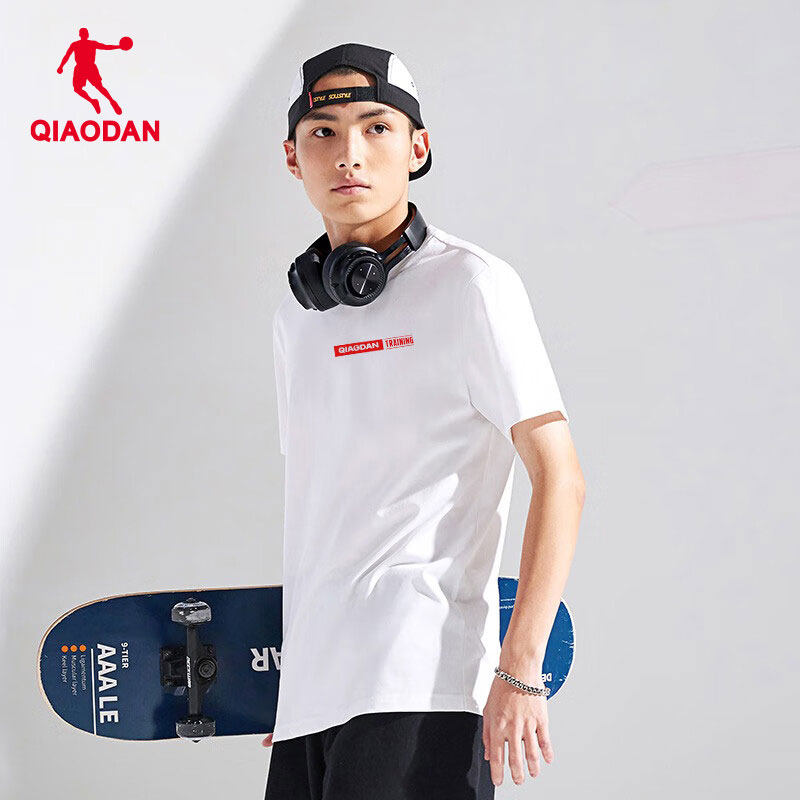 中国乔丹短袖t恤男新款夏季白色跑步运动体恤宽松圆领透气半袖男