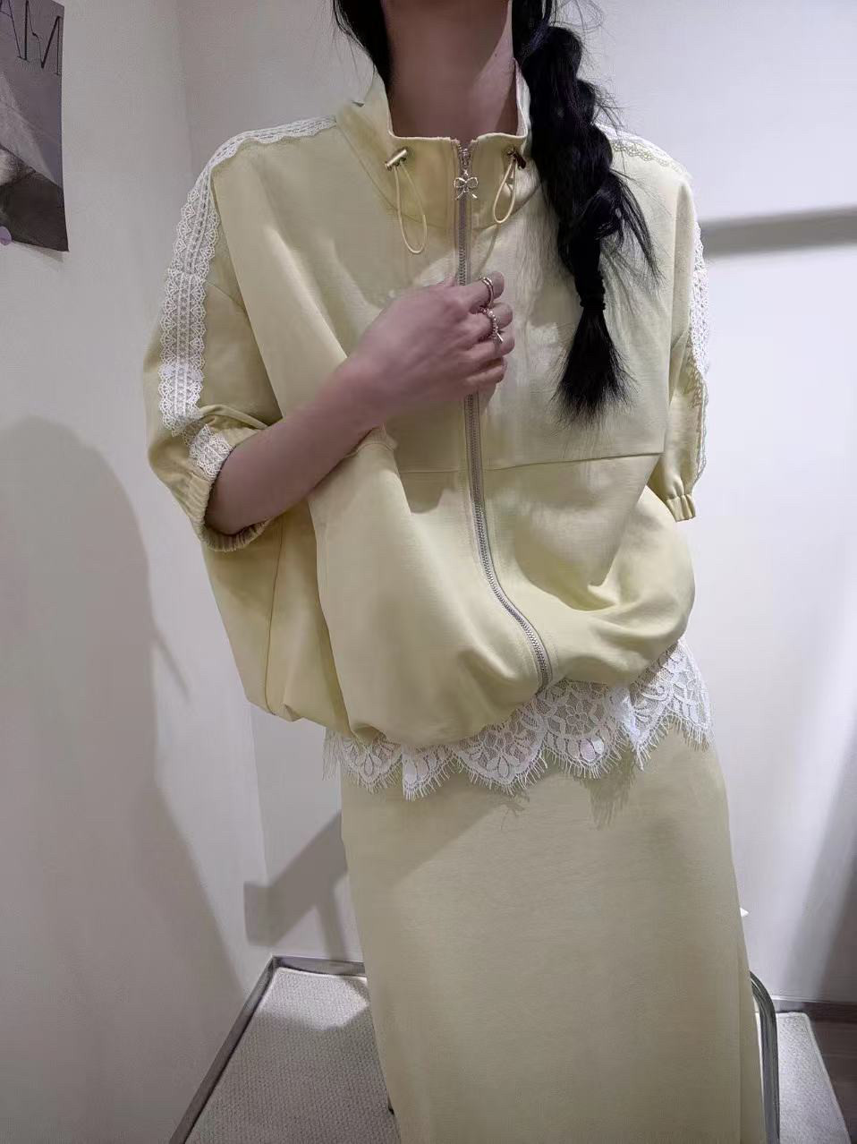 高端气质两件套女25春款蕾丝拼接立领拉链卫衣+后开叉半身裙套装