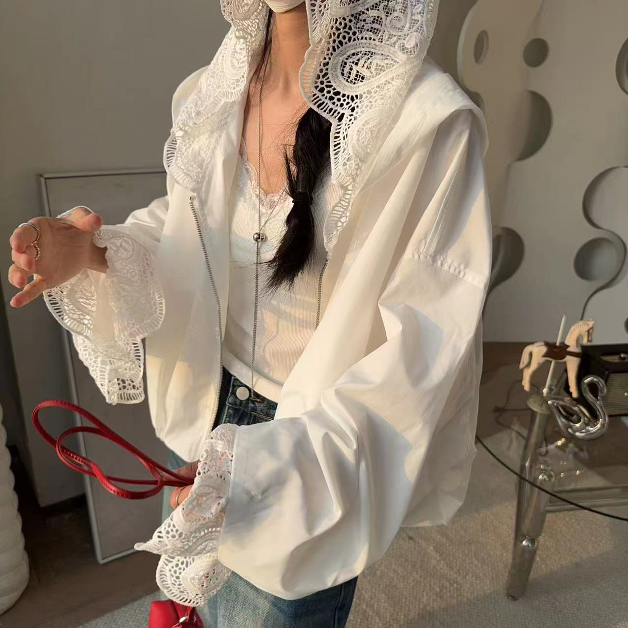 气质蕾丝大翻领连帽灯笼袖短款外套女2025春新款宽松洋气防晒上衣