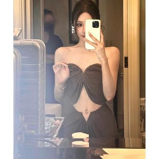 深棕色镂空抹胸连衣裙女富家千金高级感御姐范气质名媛长裙