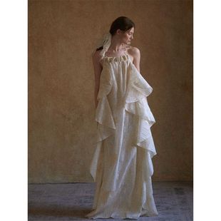 2025立体不规则露背蝶翼连衣裙米色夏季新款法式气质海边无袖长裙