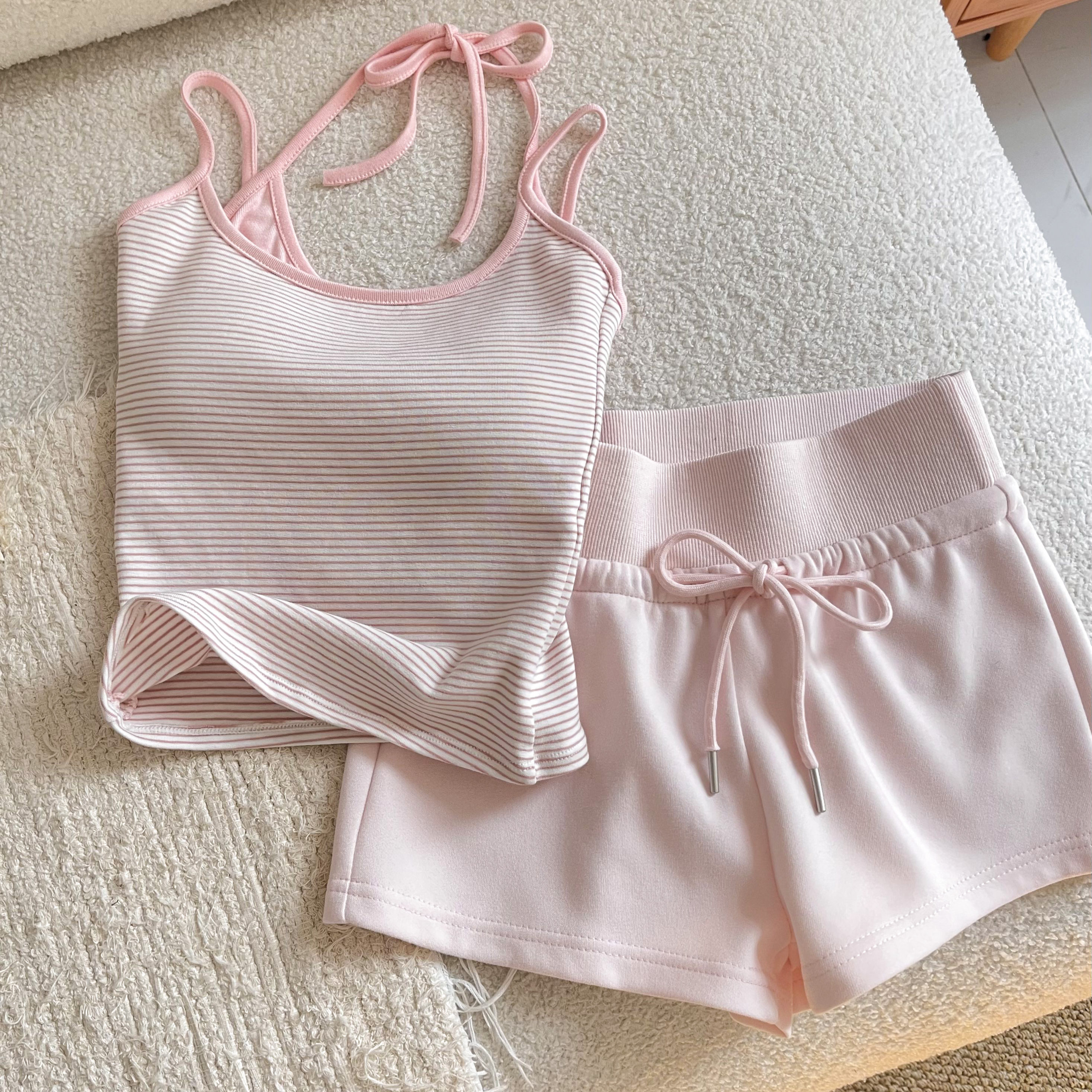 假两件条纹带胸垫吊带睡衣女夏季可外穿短裤家居服套装