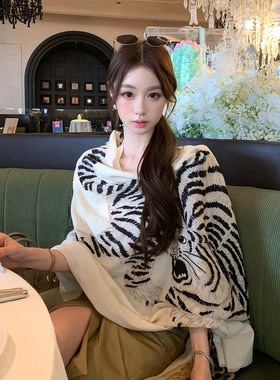 复古老钱风金钱豹轻奢披肩丝巾女