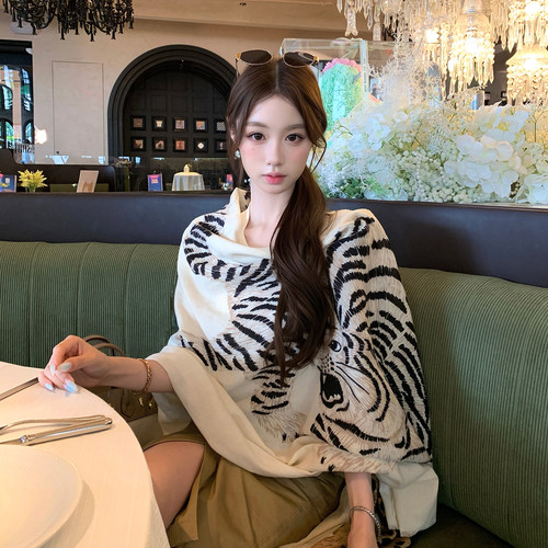 复古老钱风金钱豹轻奢披肩丝巾女