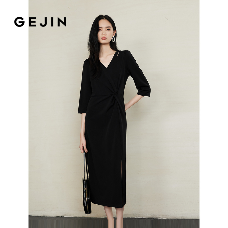 柔软舒适五分袖连衣裙中长