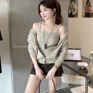 白色连帽蝙蝠袖针织开衫上衣女秋冬季穿搭休闲宽松慵懒毛衣外套