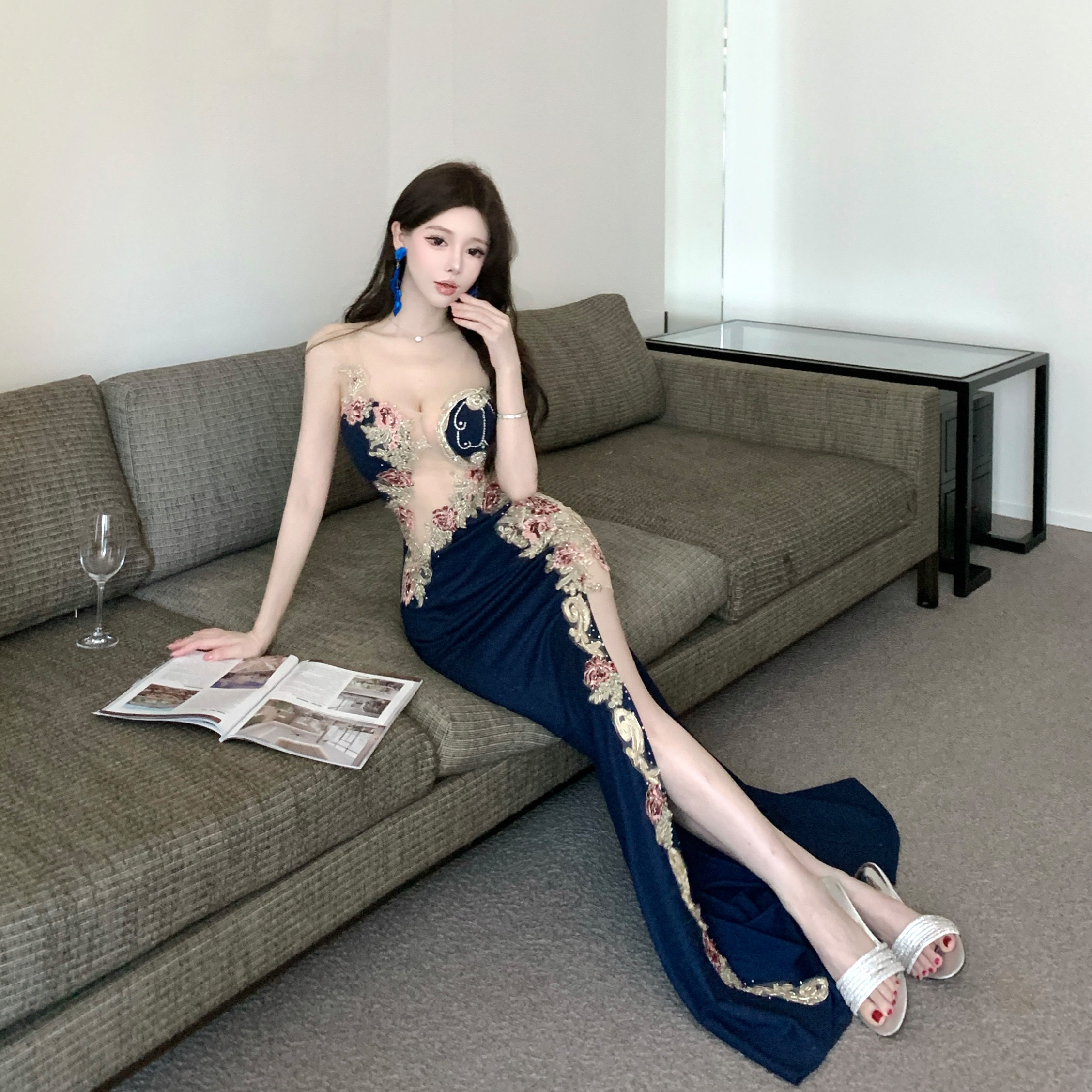 实拍新款性感宴会镂空晚礼服轻奢小众桑拿气质显瘦开叉连衣裙
