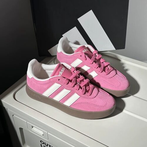 Adidas阿迪达斯BARREDA男女款复古运动休闲四季百搭T头板鞋JQ4237