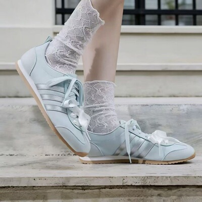 阿迪达斯adidas可爱薄底鞋KH5559
